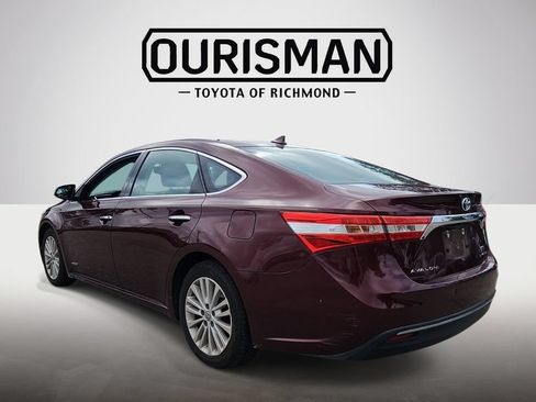 Used 2014 Toyota Avalon Limited w/ Technology Package FWD image 5