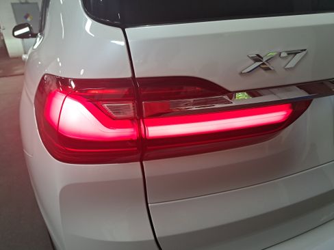 Used 2020 BMW X7 xDrive40i w/ Luxury Seating Package AWD/4WD image 35