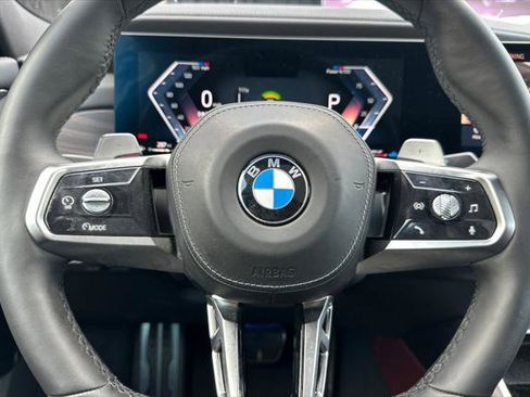 Used 2023 BMW 740i w/ Parking Assistance Package image 22