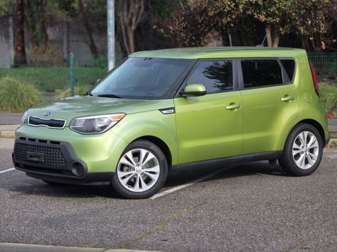 Used 2015 Kia Soul + image 19