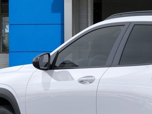 New 2026 Chevrolet Trax LT FWD image 12