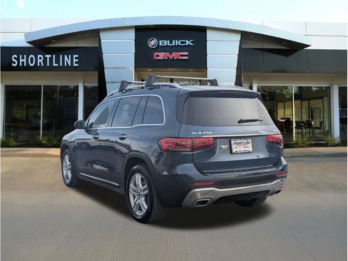 Used 2022 Mercedes-Benz GLB 250 4MATIC w/ Premium Package Lite image 5