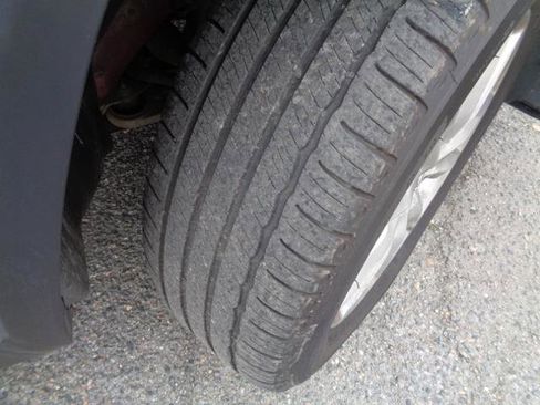 Used 2017 Jeep Cherokee Limited image 24