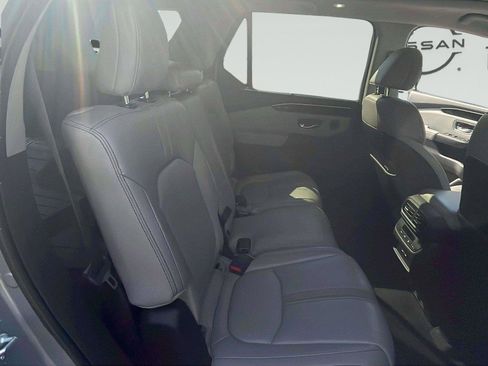 Used 2023 Honda Pilot Touring image 43