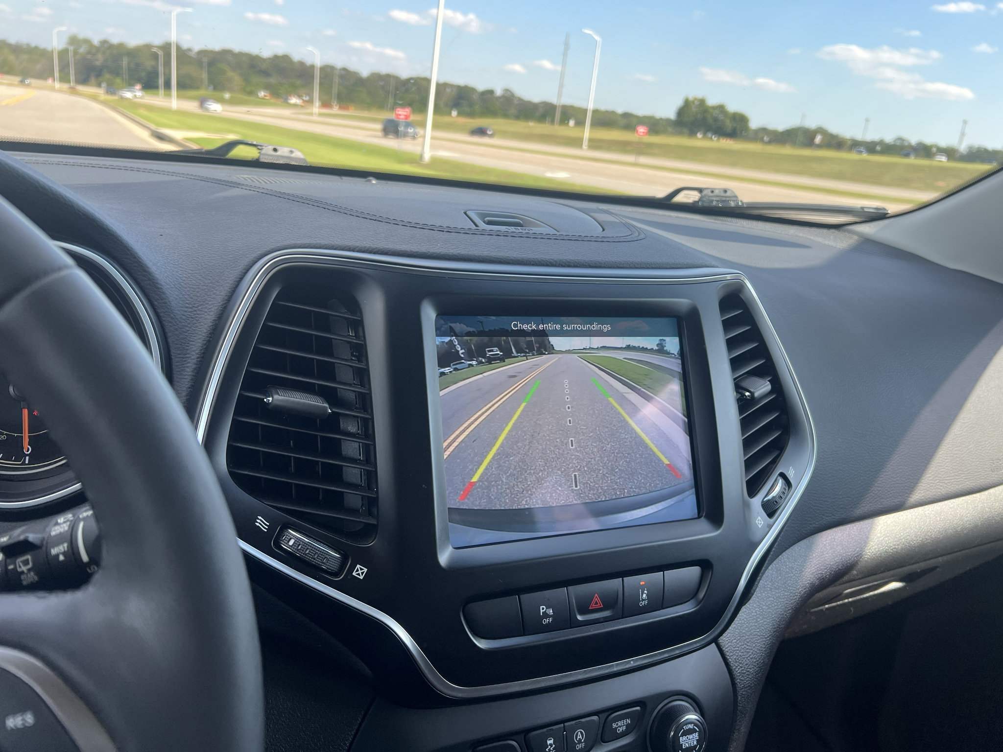 Used 2021 Jeep Cherokee Latitude Lux w/ Sun & Sound Group FWD image 24