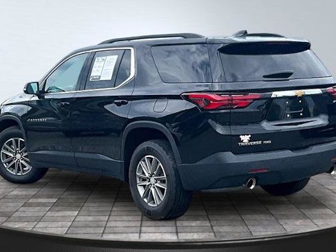Used 2023 Chevrolet Traverse LT AWD/4WD image 2