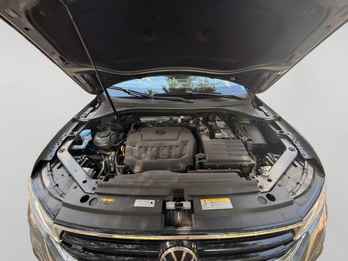 Used 2024 Volkswagen Tiguan SE R-Line FWD image 33