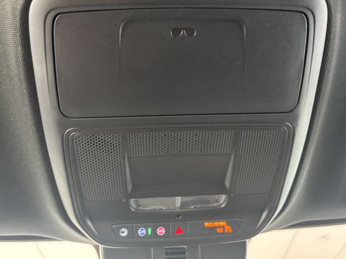 Used 2026 Chevrolet Traverse LT w/ Driver Confidence Package FWD image 15