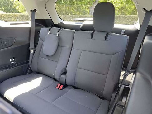 Used 2025 Ford Explorer Active RWD image 27