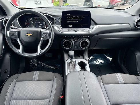 Used 2024 Chevrolet Blazer LT w/ Convenience Package FWD image 24