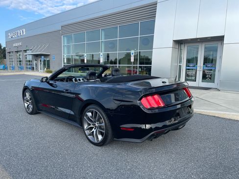 Used 2015 Ford Mustang GT Premium w/ Equipment Group 401A RWD image 4