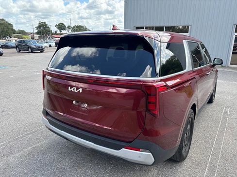 Used 2025 Kia Carnival FWD image 9
