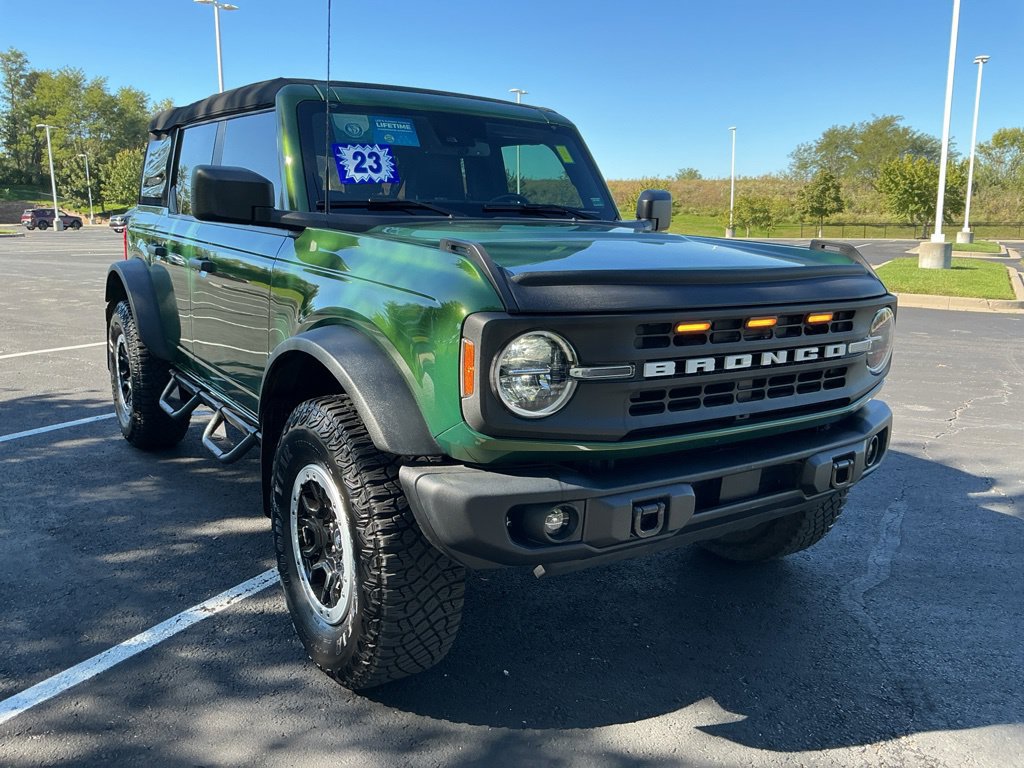 Used 2023 Ford Bronco Black Diamond w/ Sasquatch Package AWD/4WD image 17
