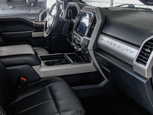 Used 2022 Ford F250 Lariat w/ Lariat Ultimate Package AWD/4WD image 13
