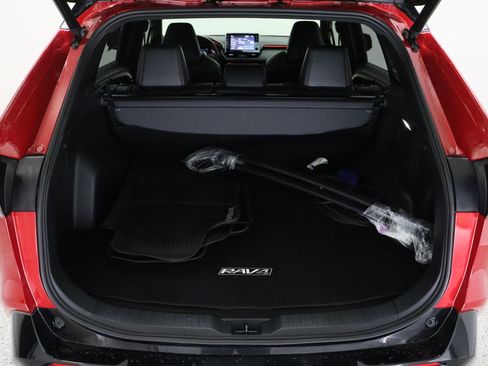Used 2022 Toyota RAV4 XSE AWD/4WD image 34