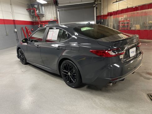 Certified 2025 Toyota Camry SE FWD image 9