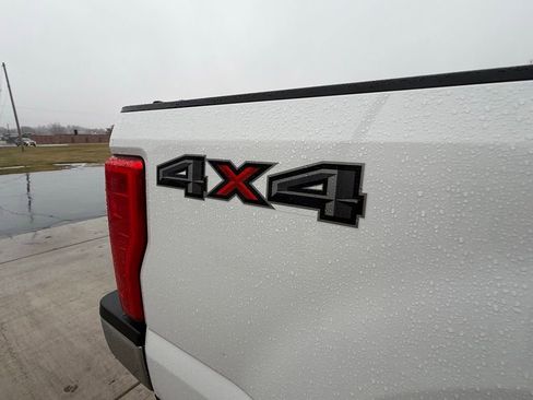 Used 2019 Ford F250 XLT w/ XLT Value Package image 19