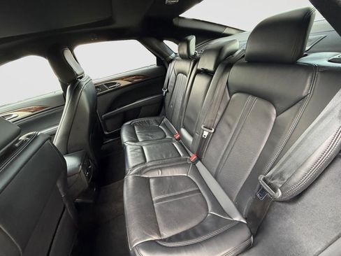 Used 2020 Lincoln MKZ Reserve w/ Monochromatic Package image 13