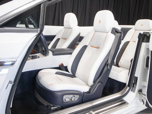 Used 2020 Rolls-Royce Dawn RWD image 40