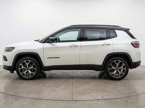Used 2025 Jeep Compass Limited image 5