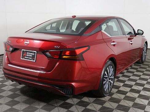 Used 2023 Nissan Altima 2.5 SV FWD image 7