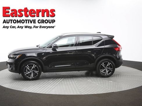 Used 2024 Volvo XC40 B5 Core AWD/4WD image 59