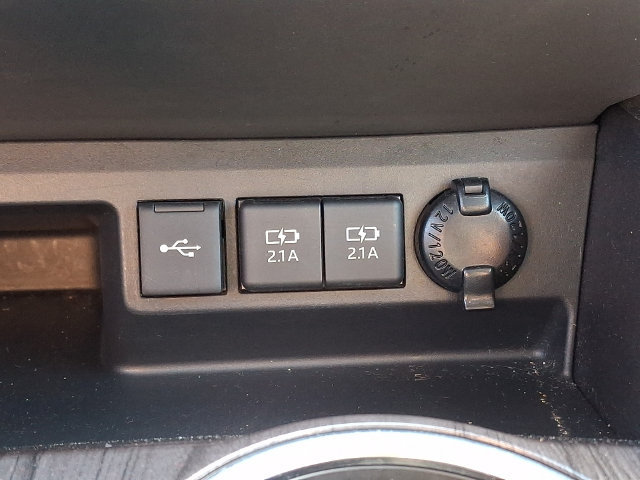 Used 2021 Toyota Highlander Limited AWD/4WD image 26