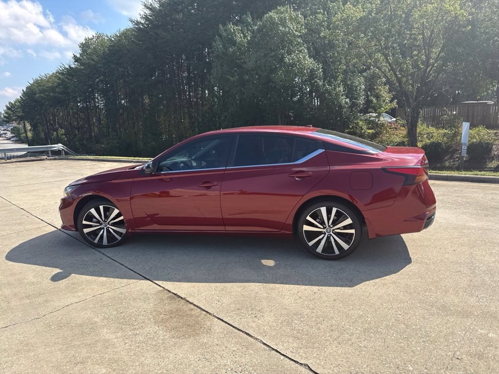 Used 2021 Nissan Altima 2.5 SR w/ SR Premium Package FWD image 17