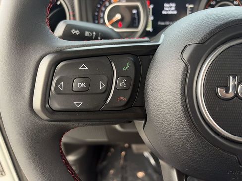 Used 2024 Jeep Wrangler Unlimited Rubicon w/ Convenience Group image 9