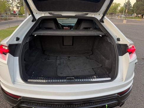 Used 2020 Lamborghini Urus AWD/4WD image 14