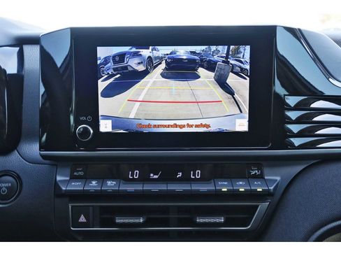 Used 2025 Toyota Camry LE image 23