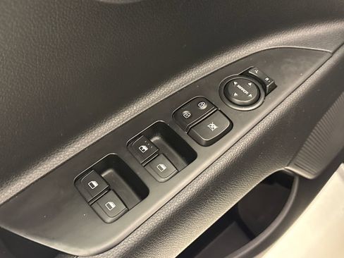 Used 2023 Kia Rio S FWD image 19