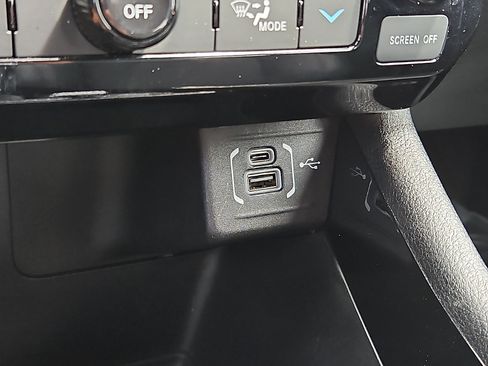 Used 2023 Jeep Compass Latitude w/ Sun and Sound Group AWD/4WD image 22