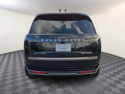 New 2025 Land Rover Range Rover Long Wheelbase SE image 3