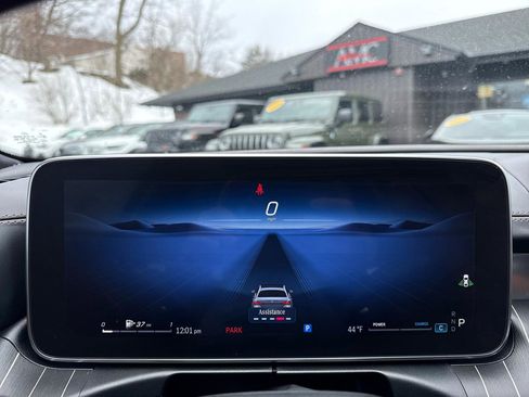 Used 2023 Mercedes-Benz C 300 4MATIC Sedan w/ AMG Line w/ Night Package image 44