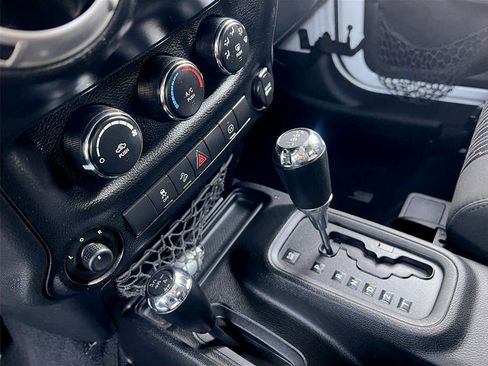 Used 2011 Jeep Wrangler Sahara w/ Trailer Tow Group image 11