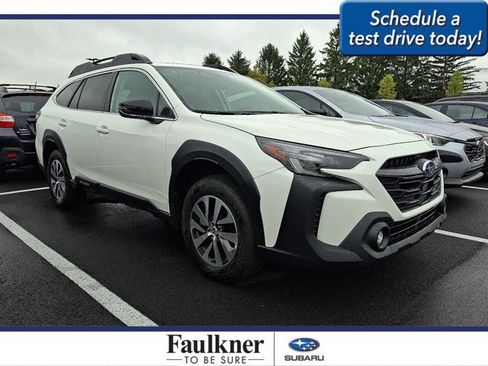 Certified 2025 Subaru Outback Premium AWD/4WD image 1