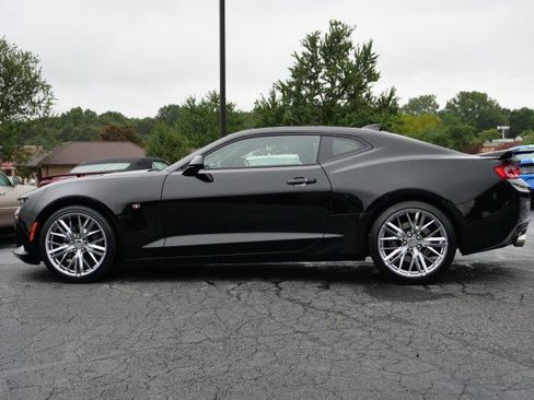 Used 2018 Chevrolet Camaro SS image 31