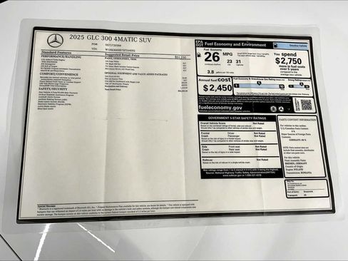 Used 2025 Mercedes-Benz GLC 300 4MATIC image 17