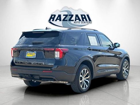 Certified 2025 Ford Explorer ST-Line AWD/4WD image 3