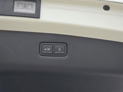 New 2026 Genesis GV70 2.5T Advanced image 13