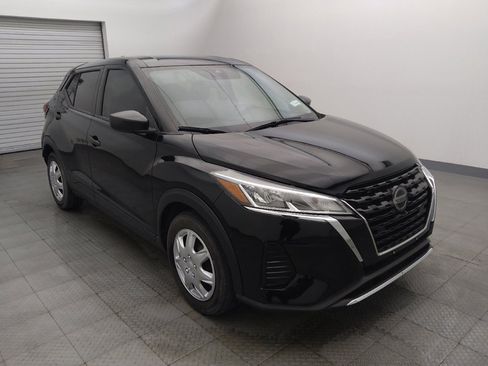 Used 2021 Nissan Kicks S image 13