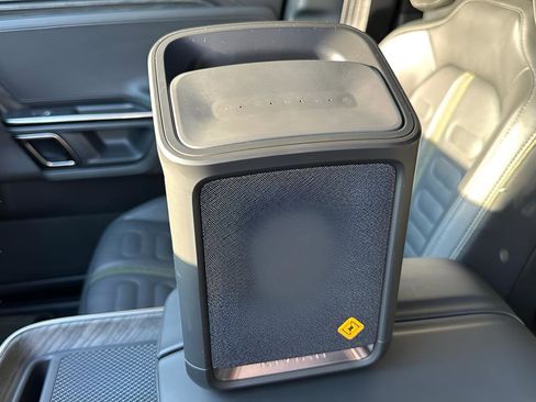 Used 2022 Rivian R1S Adventure image 65