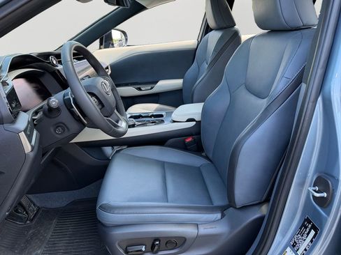 Certified 2025 Lexus RZ 300e w/ Accessory Package (2T) FWD image 15
