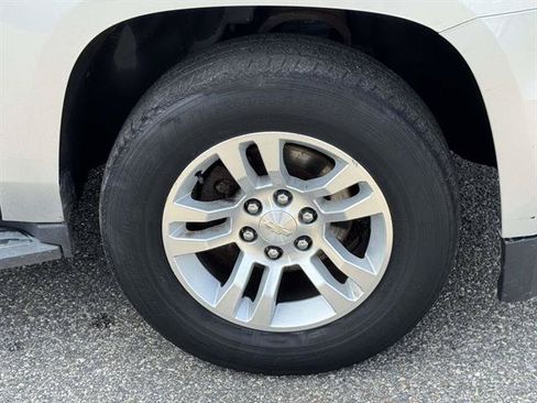 Used 2019 Chevrolet Tahoe LT AWD/4WD image 28