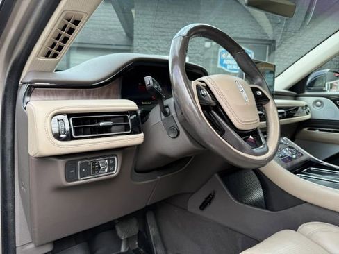 Used 2020 Lincoln Aviator Reserve w/ Equipment Group 202A image 17