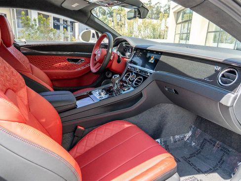 Used 2024 Bentley Continental GT Speed image 4