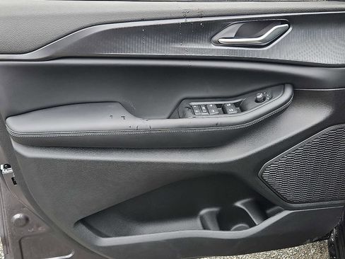 New 2025 Jeep Grand Cherokee L Altitude image 8