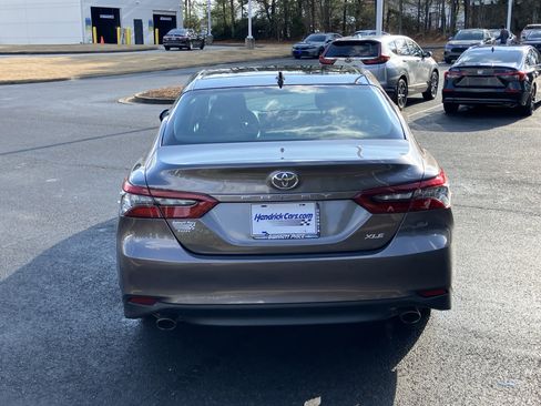 Used 2023 Toyota Camry XLE image 9