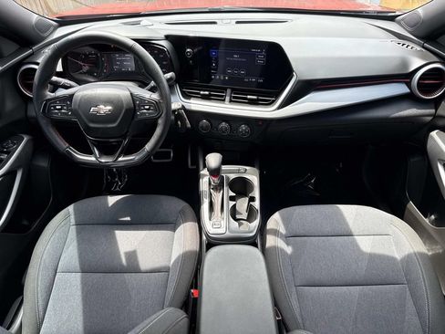 Used 2024 Chevrolet Trax RS w/ Driver Confidence Package FWD image 18